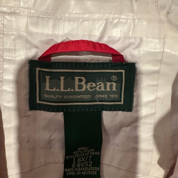 LL Bean Kids Trail Model Rain Jacket 6/6x - Picture 3 of 3